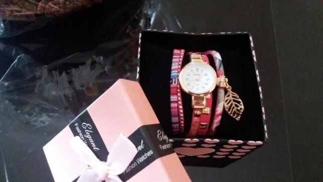 Oferta Ceas Dama Duoya Gold Nou sch Fossil,Cluse,Sekonda,Versace