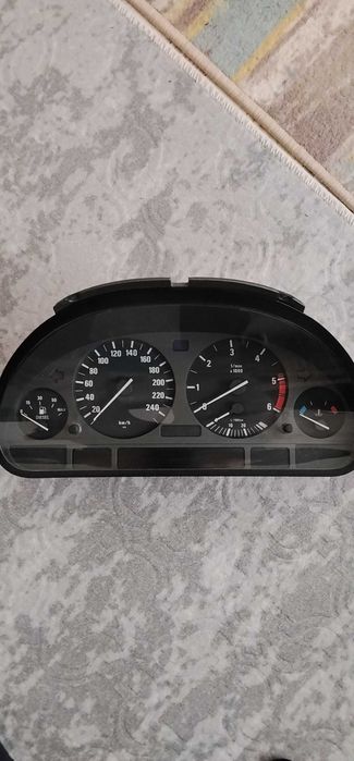 Продавам километраж бмв