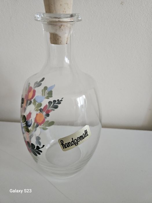 Sticla pictata manual