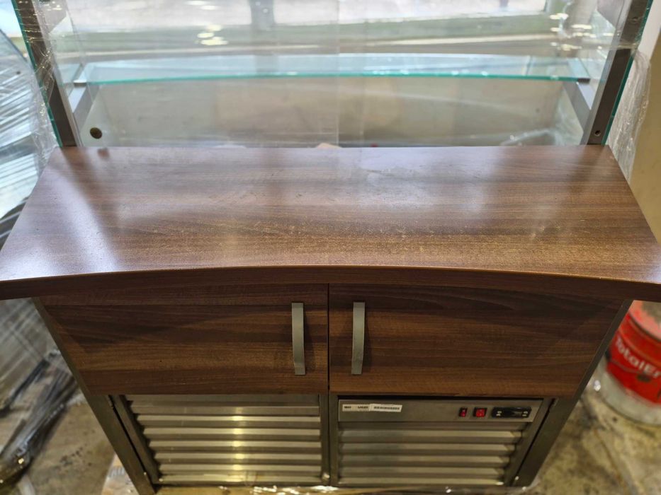 Професионална хладилна витрина от алпака - Botrugo Prima