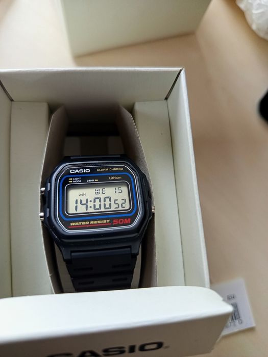 Casio часовници W59 и F94
