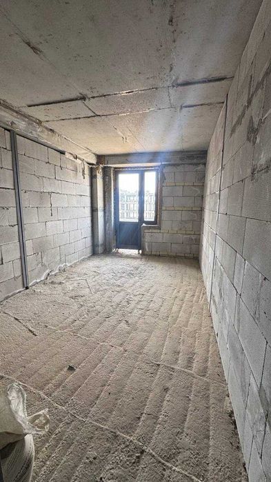 Продаётся 2х комн квартира на 7 этаж Горгаз Саодат