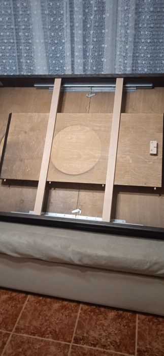 Трапезна маса разтегателна