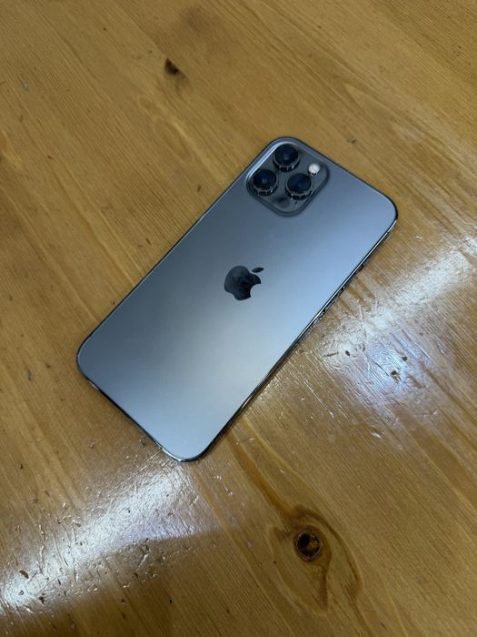 Продам Iphone 12 pro max