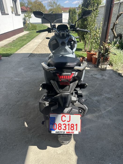 Scuter sym adx 125