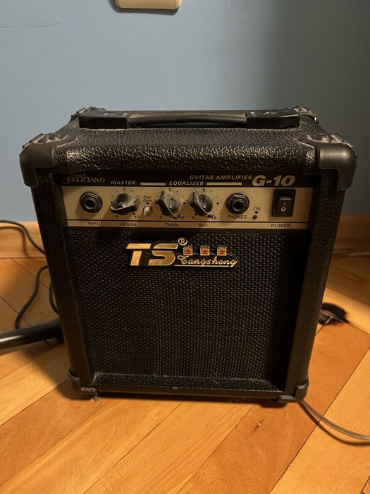 Електрическа китара + усилвател с дисторшън