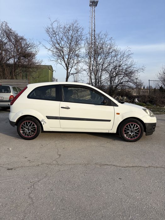 Форд фиеста 1.4TDi