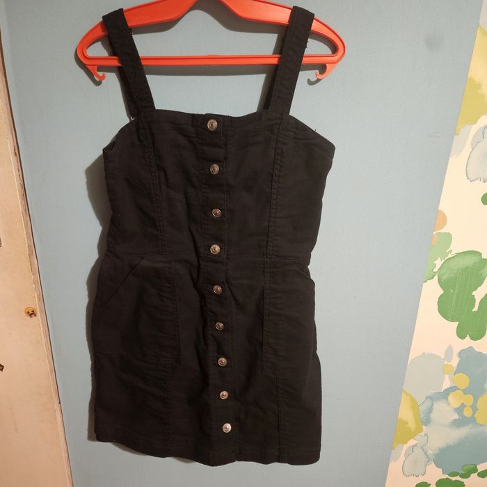 Даски рокли и гащеризони