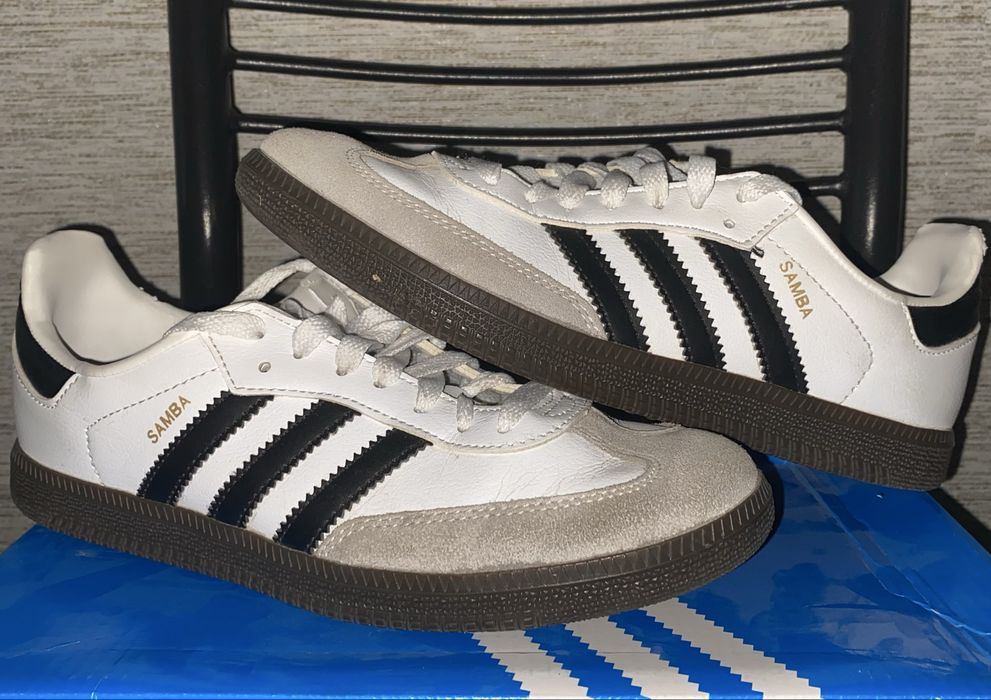 Кроссовки Адидас,размер 39. В хоршем состоянии.