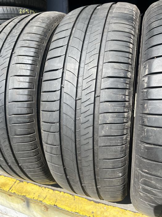 4 бр. летни гуми 205/55/16 Michelin DOT 2220 2x6 mm 2x4 mm