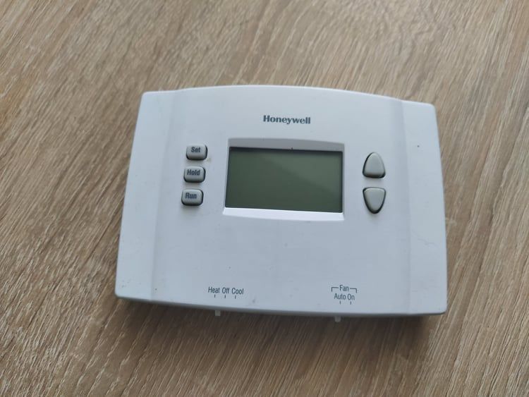 Honeywell, програмируем термостат с дисплей-22 лв.