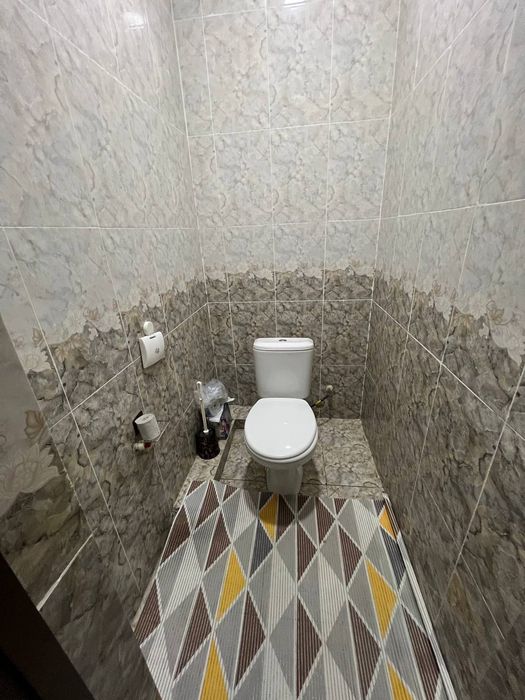 3/3/5 сотилади 79 м²