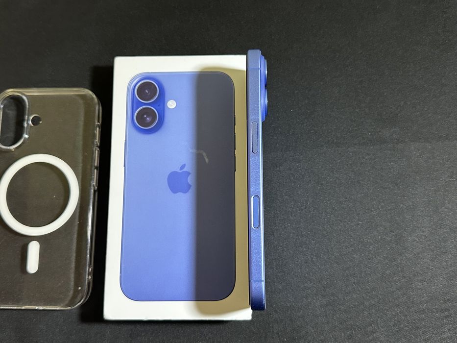 iPhone 16 128GB Ultramarine 90% Battery Health