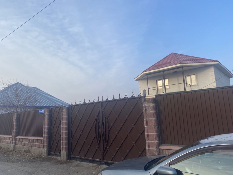 Красивый частный дом