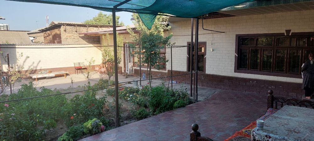 Уй сотилади нурафшон Шахар узила