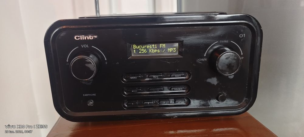Radio internet Clint O1