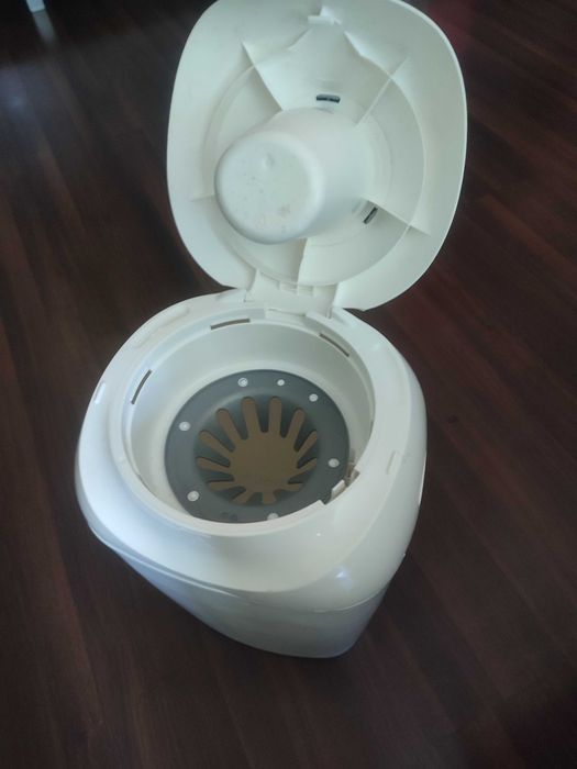 Кошче за памперси tommee tippee