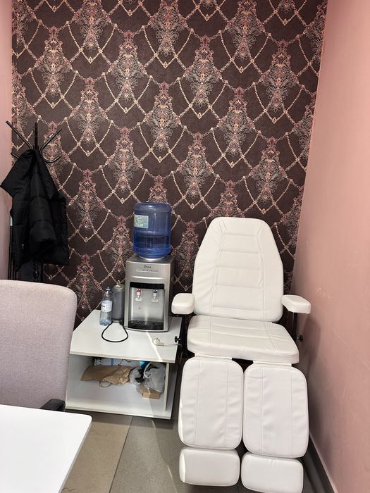 Сдам место для маникюра