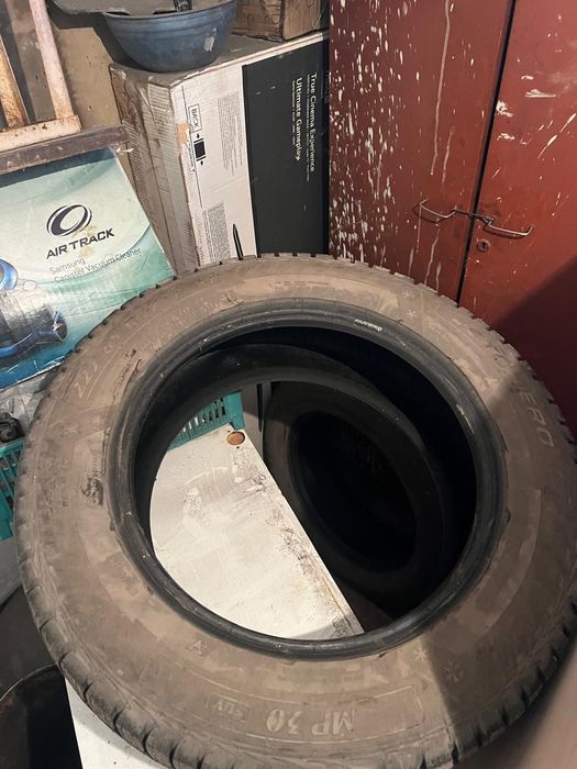 Шины зимние 225/65/17