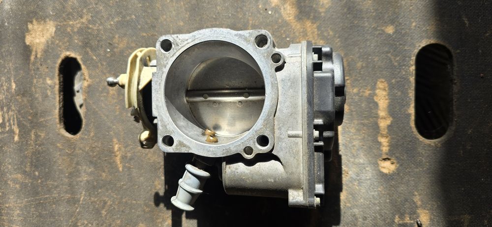 Продам дросель ауди 2.4 - 2.8