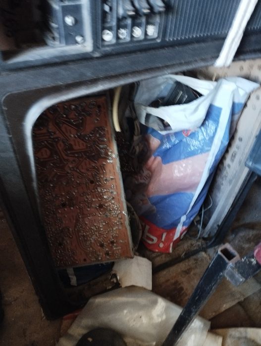 Продается старые советские проигрыватель телевизор