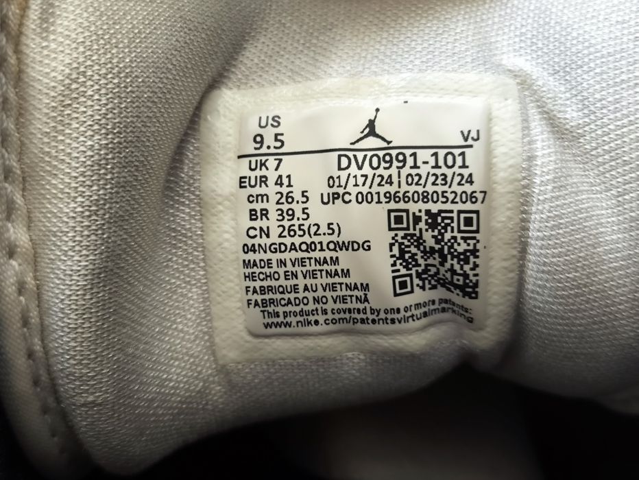 Air Jordan 1 Panda Mid