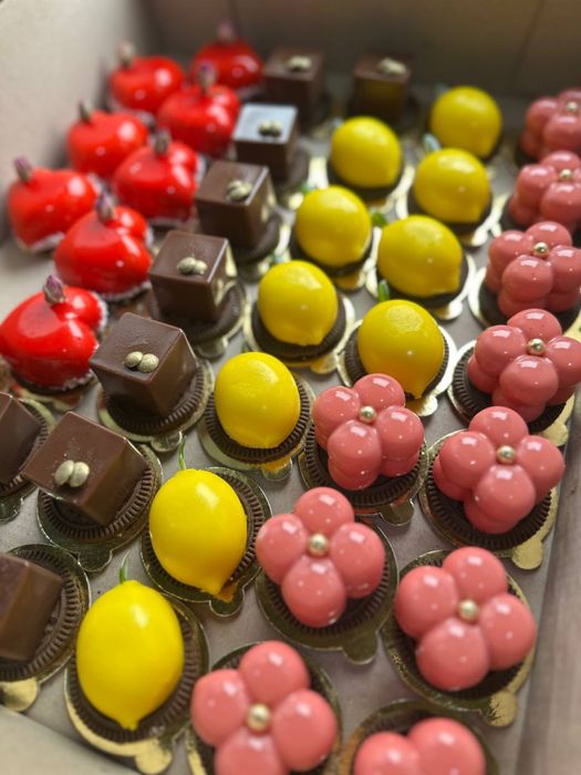 чак-чак , богирсок,мусс , пироженый