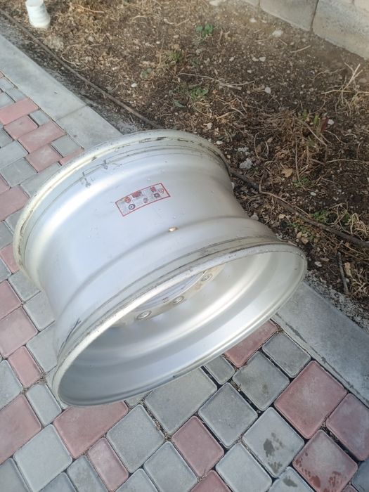 Диск на грузовой прицеп