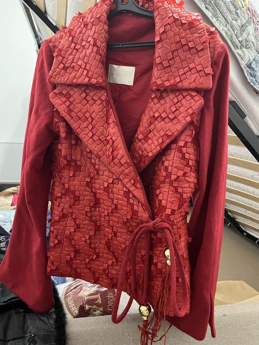 Пальто красное  Бализза