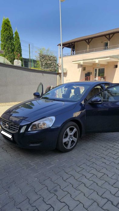 VOLVO S60 2010 — imagine 3