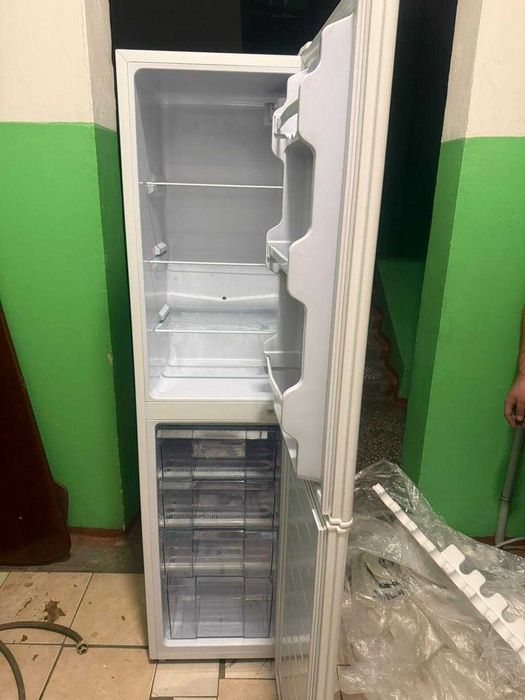 Холодильник  Алмагрин