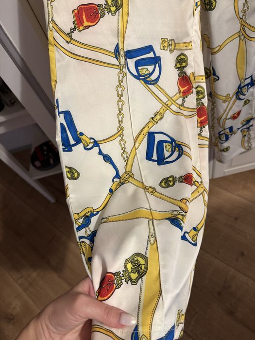 Se vând pantaloni Dior