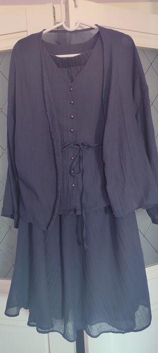 Продам костюм, платья