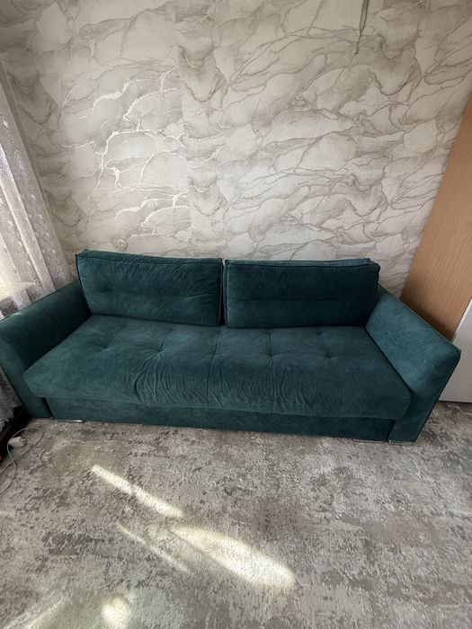 Срочно продам диван