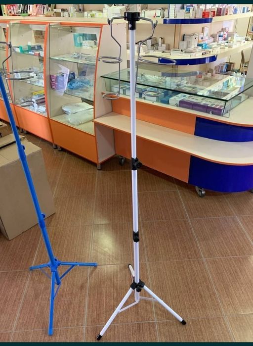 Kapilnitsa veshilka shtativ