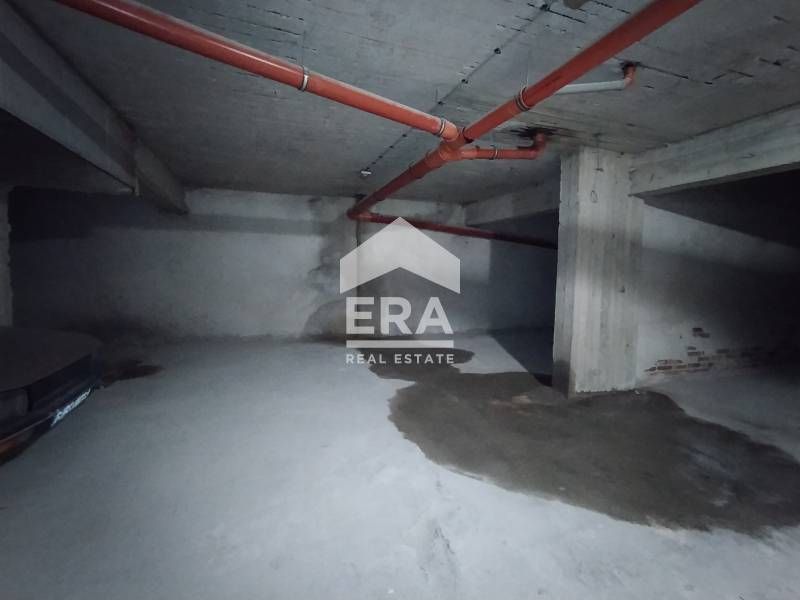 Продава се Гараж / Паркомясто в Варна, Център - 19 кв.м за 2053 €/кв.м - Снимка #2