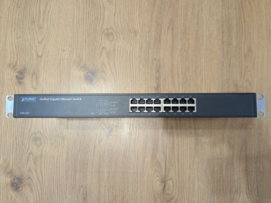 Switch PLANET GSW-1601 - 16 Porturi Gigabit Ethernet (Rackabil)