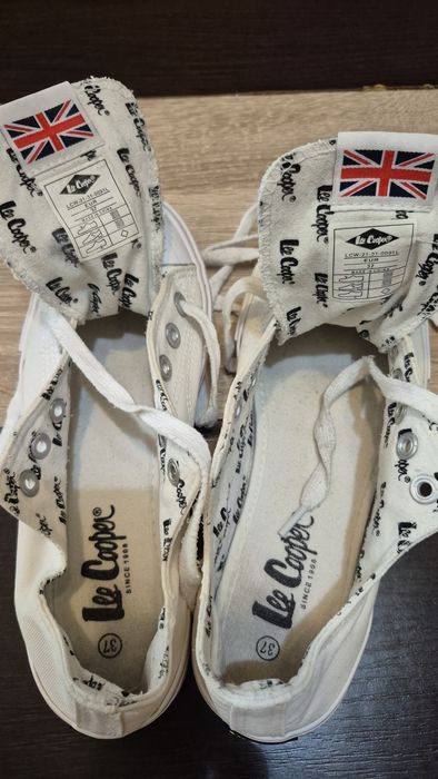 Tenesi Lee Cooper 37