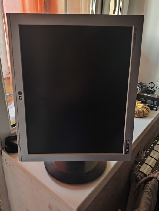 Монитор LG Flatron