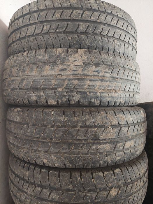 Anvelope iarna 225 75 16c  Continental