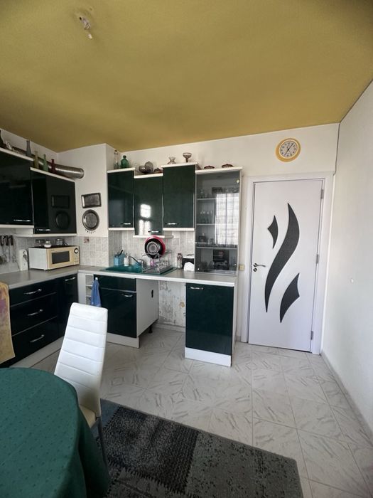 Продава се Тристаен апартамент в Варна, Автогара - 67 кв.м за 2687 €/кв.м - Снимка #2