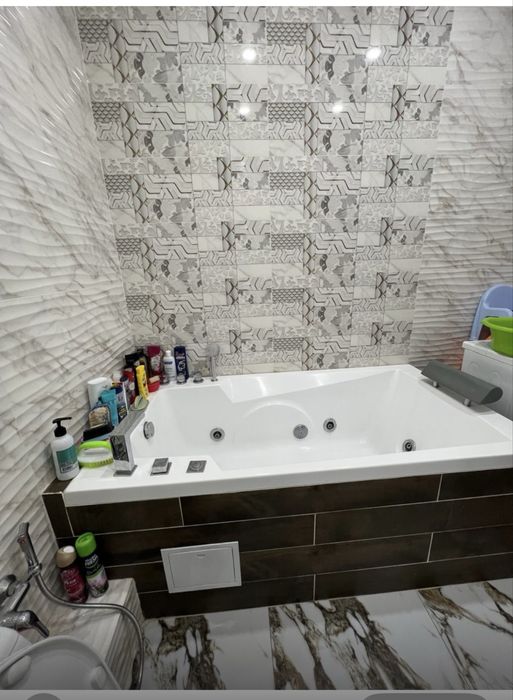 Продам ванну-джакузи