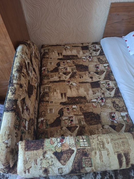 Продаю кровать диван