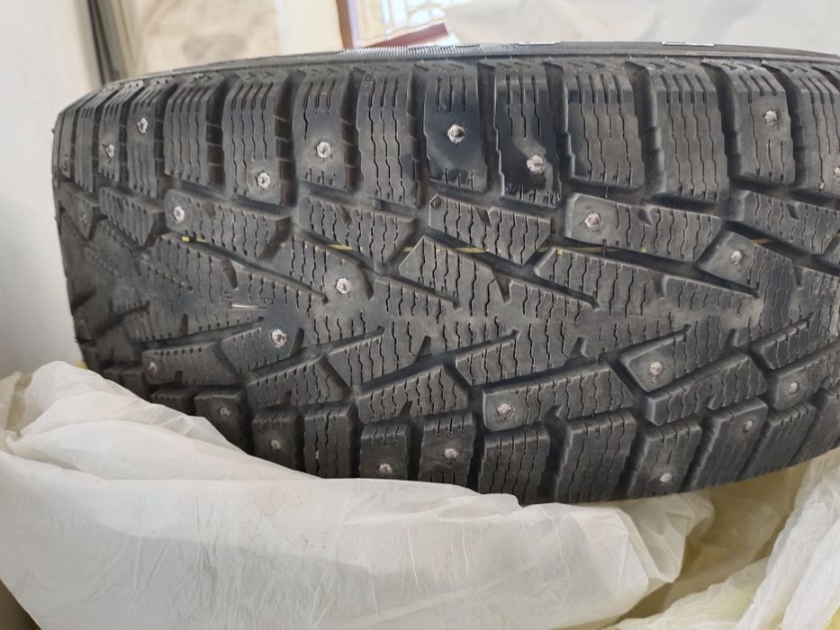 Продам автошину 1  шт