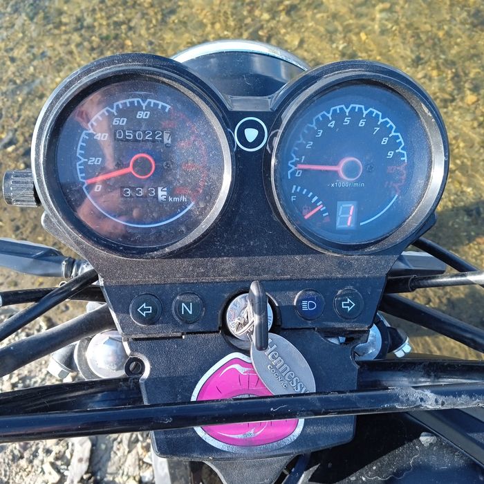 Продам мотоцикл Suzuki GS200