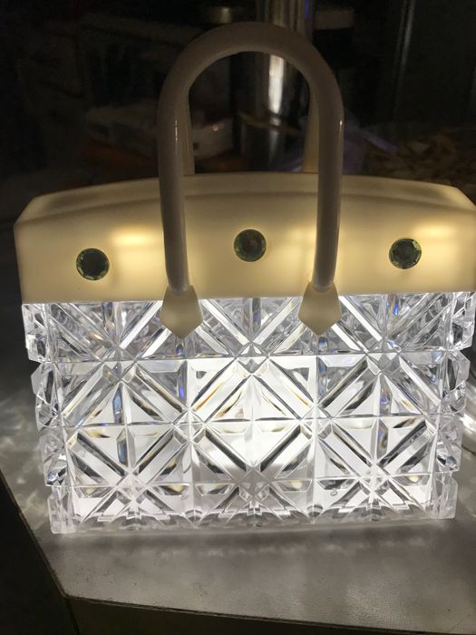 Лампа във вид на дамска чанта 13 х 10 см