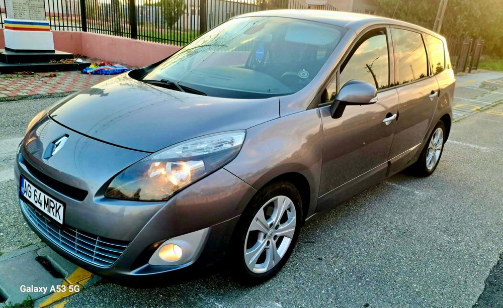 Vând Renault Grand Scenic cu 7 locuri  1.5