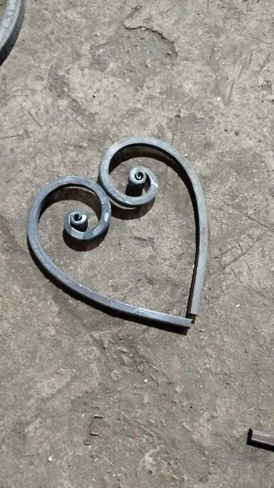 Кузнец хизматлари  (Кузнечные услуги)