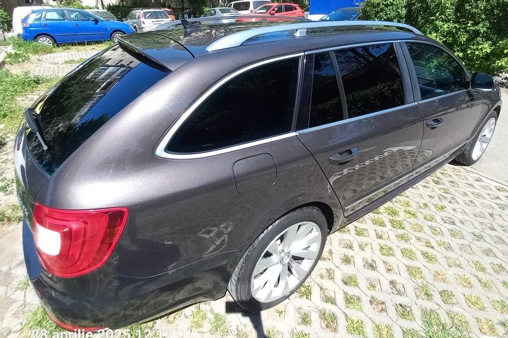 SKODA Superb 2011 — imagine 3