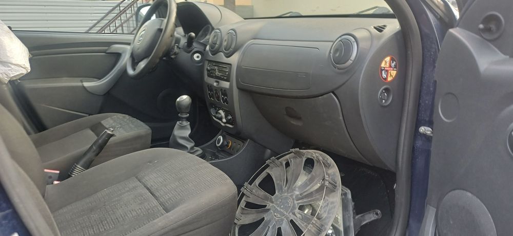 Dacia Duster  4x4  avariata  1.5 dci   234.000 km